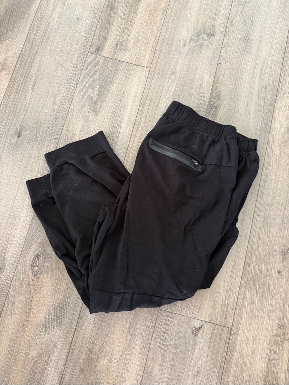 Luxe Men's Black Zip-Pocket Joggers